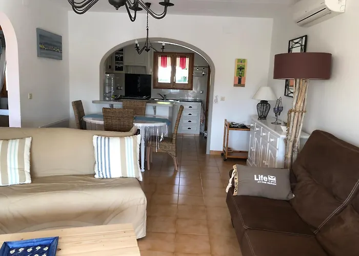 Besalu 8 بيت للعطل سان بيدرو بيسكادور